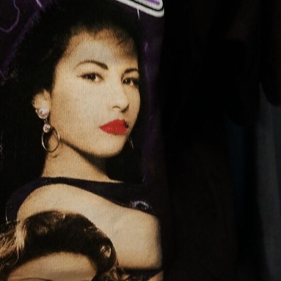 Selena tshirt - Picture 4 of 12